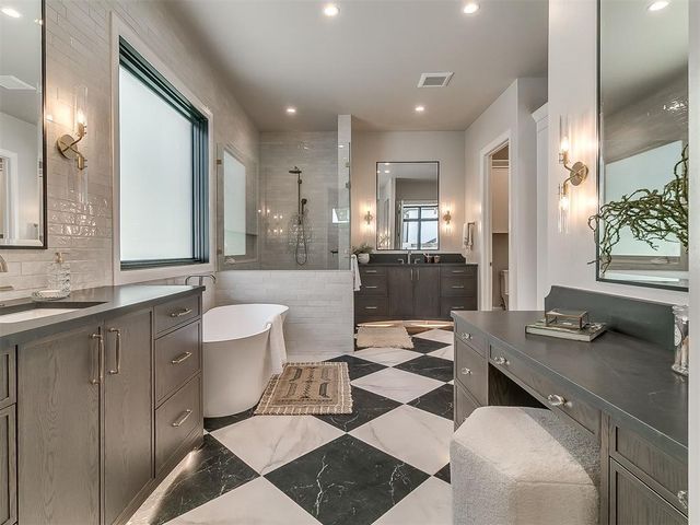 916 NW 156th Street, Edmond, OK 73013