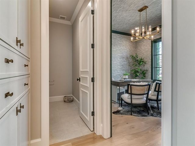 916 NW 156th Street, Edmond, OK 73013