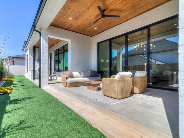 916 NW 156th Street, Edmond, OK 73013