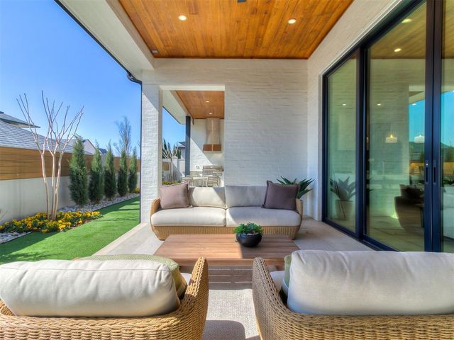 916 NW 156th Street, Edmond, OK 73013