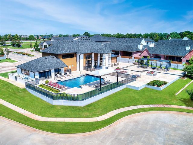 916 NW 156th Street, Edmond, OK 73013