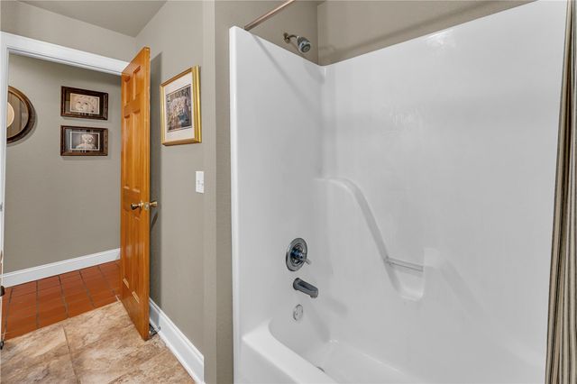 12036 SE Campbell Road, West Fork, AR 72774