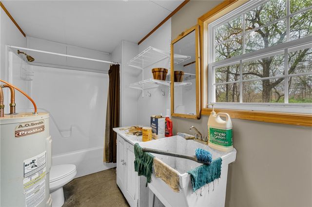 12036 SE Campbell Road, West Fork, AR 72774