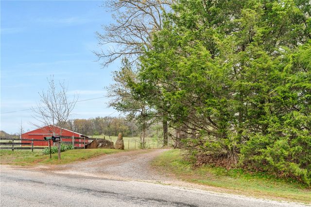 12036 SE Campbell Road, West Fork, AR 72774