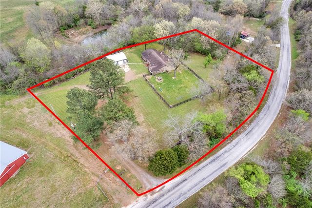 12036 SE Campbell Road, West Fork, AR 72774