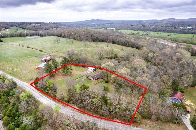 12036 SE Campbell Road, West Fork, AR 72774