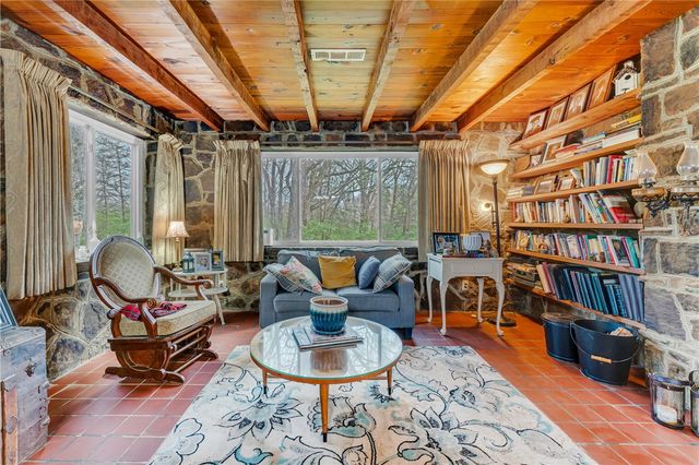 12036 SE Campbell Road, West Fork, AR 72774