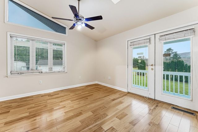 286 Mccombs Road, Murphy, NC 28906