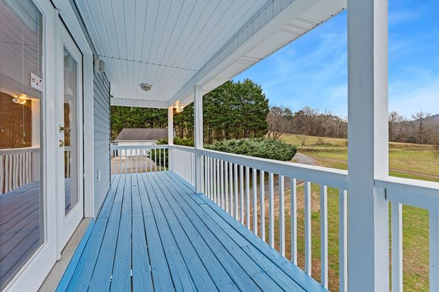 286 Mccombs Road, Murphy, NC 28906