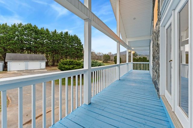 286 Mccombs Road, Murphy, NC 28906