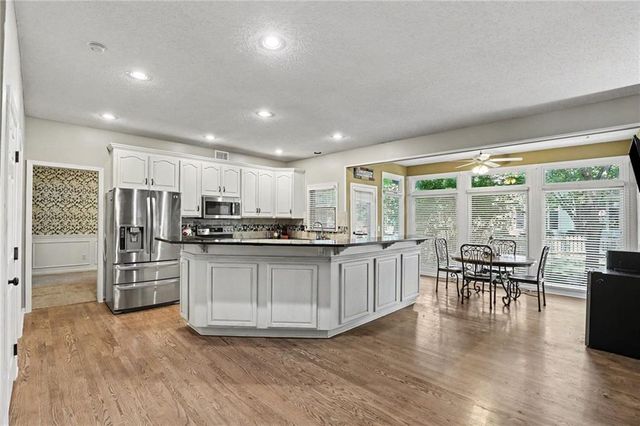 5304 Mullen Road, Shawnee, KS 66216