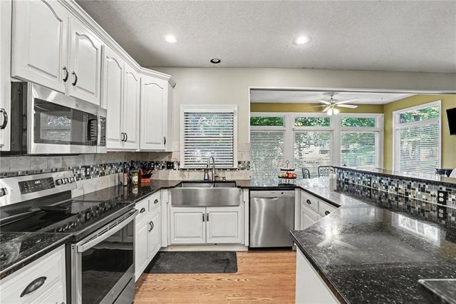 5304 Mullen Road, Shawnee, KS 66216