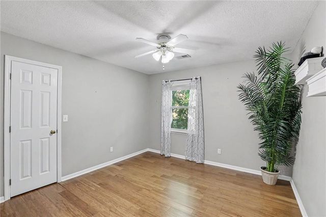 5304 Mullen Road, Shawnee, KS 66216