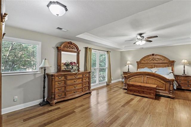 5304 Mullen Road, Shawnee, KS 66216