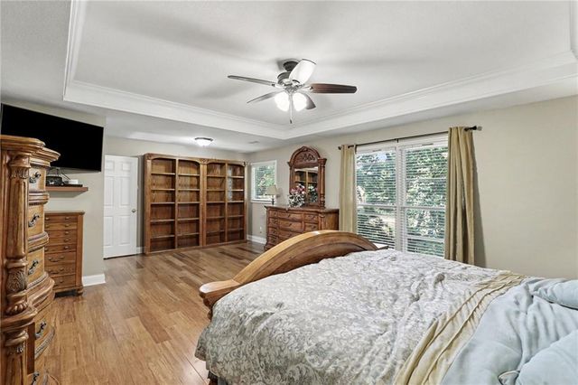 5304 Mullen Road, Shawnee, KS 66216