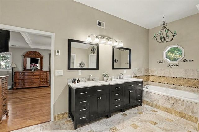 5304 Mullen Road, Shawnee, KS 66216
