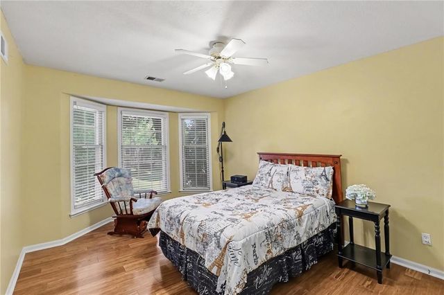 5304 Mullen Road, Shawnee, KS 66216