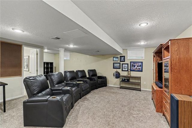 5304 Mullen Road, Shawnee, KS 66216