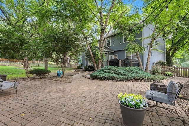 5304 Mullen Road, Shawnee, KS 66216