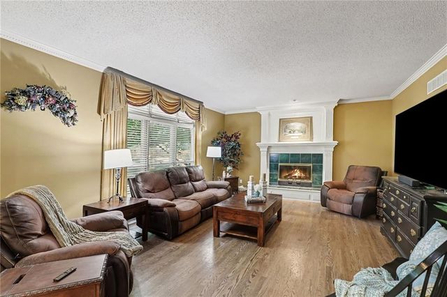 5304 Mullen Road, Shawnee, KS 66216
