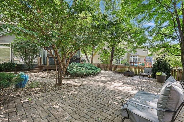 5304 Mullen Road, Shawnee, KS 66216
