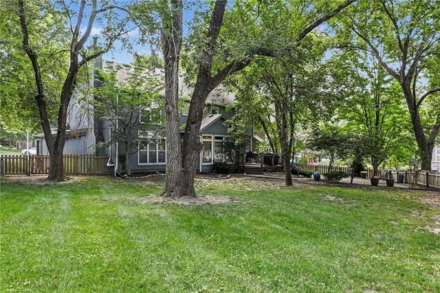 5304 Mullen Road, Shawnee, KS 66216