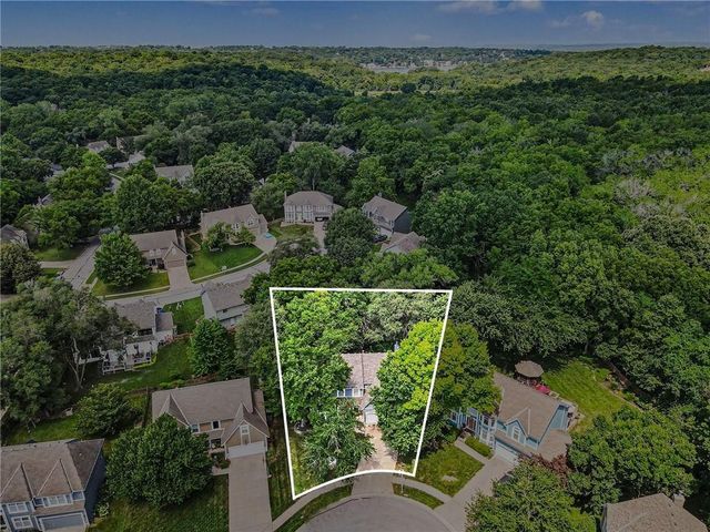 5304 Mullen Road, Shawnee, KS 66216