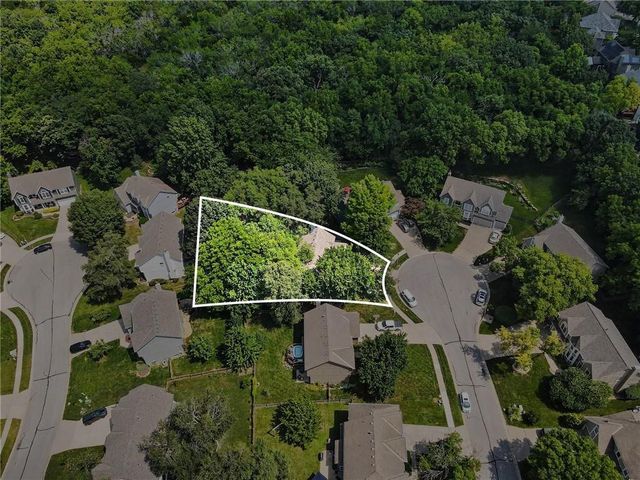 5304 Mullen Road, Shawnee, KS 66216