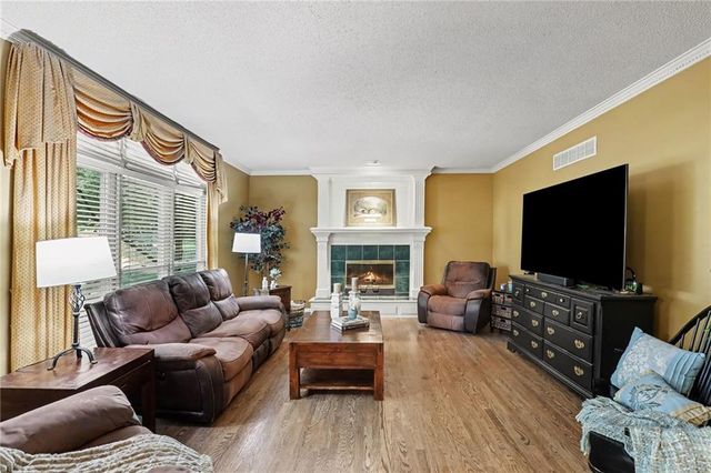 5304 Mullen Road, Shawnee, KS 66216