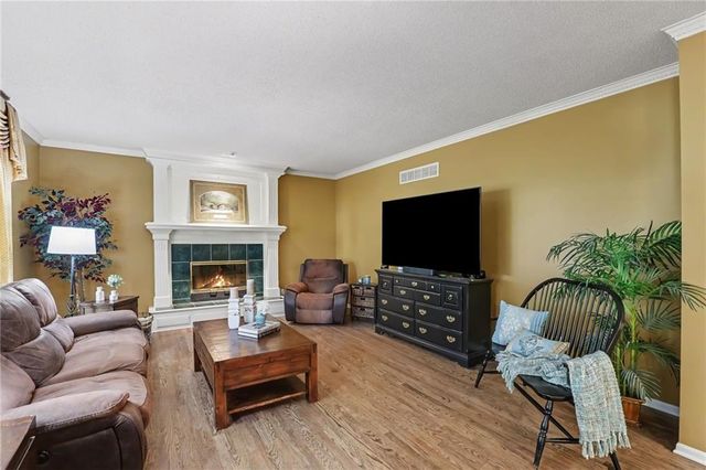 5304 Mullen Road, Shawnee, KS 66216
