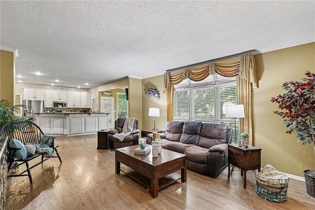 5304 Mullen Road, Shawnee, KS 66216
