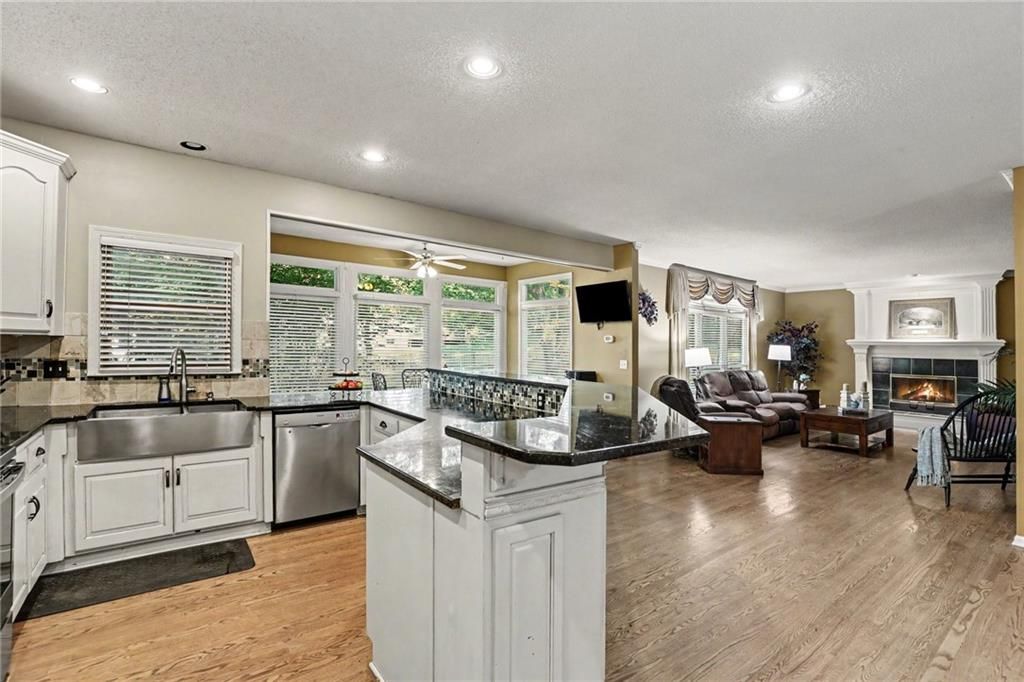 5304 Mullen Road, Shawnee, KS 66216