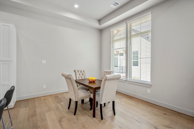 5233 Hillman Street B, Houston, TX 77023