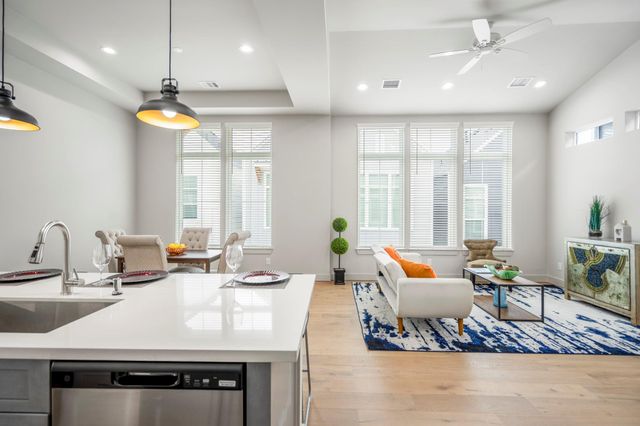 5233 Hillman Street B, Houston, TX 77023