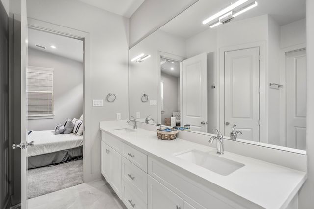 5233 Hillman Street B, Houston, TX 77023