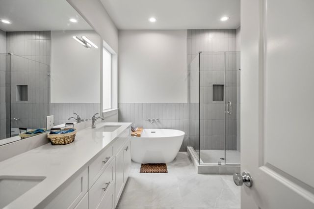 5233 Hillman Street B, Houston, TX 77023