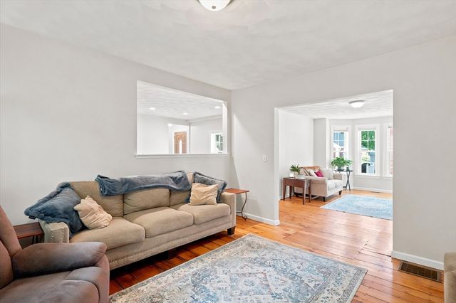 998 Boston Rd, Haverhill, MA 01835
