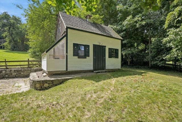 998 Boston Rd, Haverhill, MA 01835