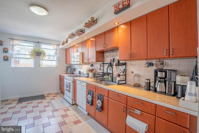 4037 E ROOSEVELT BLVD, Philadelphia, PA 19124