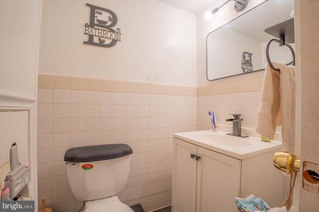 4037 E ROOSEVELT BLVD, Philadelphia, PA 19124