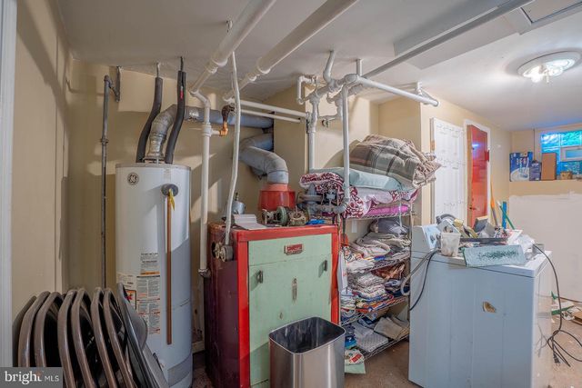 4037 E ROOSEVELT BLVD, Philadelphia, PA 19124
