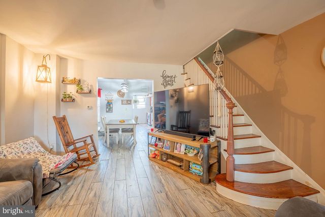 4037 E ROOSEVELT BLVD, Philadelphia, PA 19124