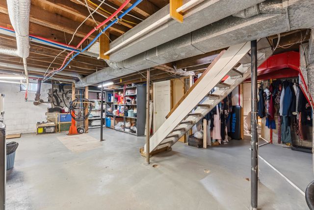 413 W Broad Street, Linden, MI 48451