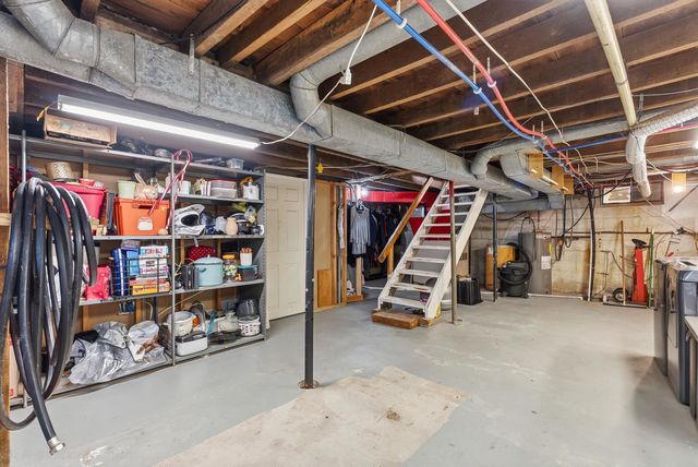 413 W Broad Street, Linden, MI 48451