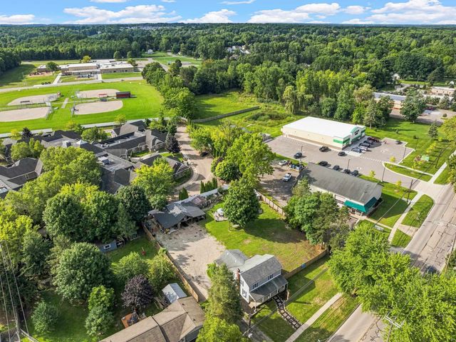 413 W Broad Street, Linden, MI 48451
