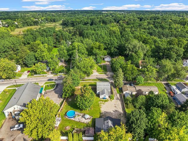 413 W Broad Street, Linden, MI 48451