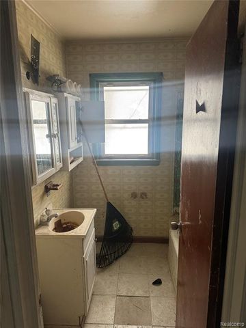 2321 Levern Street, Flint, MI 48506