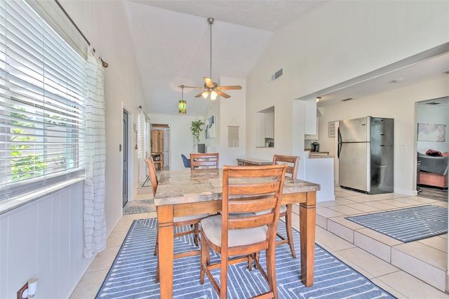 4502 W PEARL AVENUE, Tampa, FL 33611