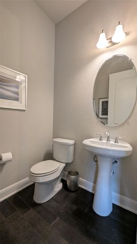 467 Jacksdaw DR, Austin, TX 78737