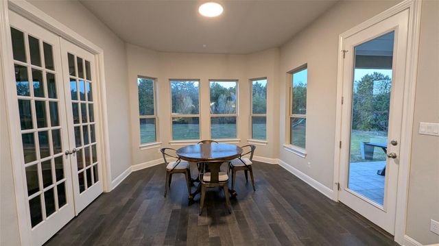 467 Jacksdaw DR, Austin, TX 78737